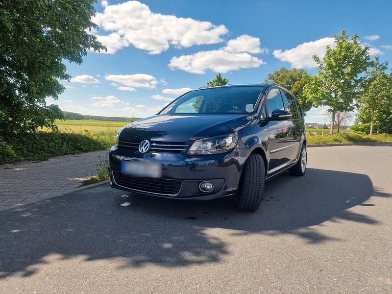 Gebraucht VW Touran Highline 177 PS (130 kW) 2015 Blau Van / Kleinbus