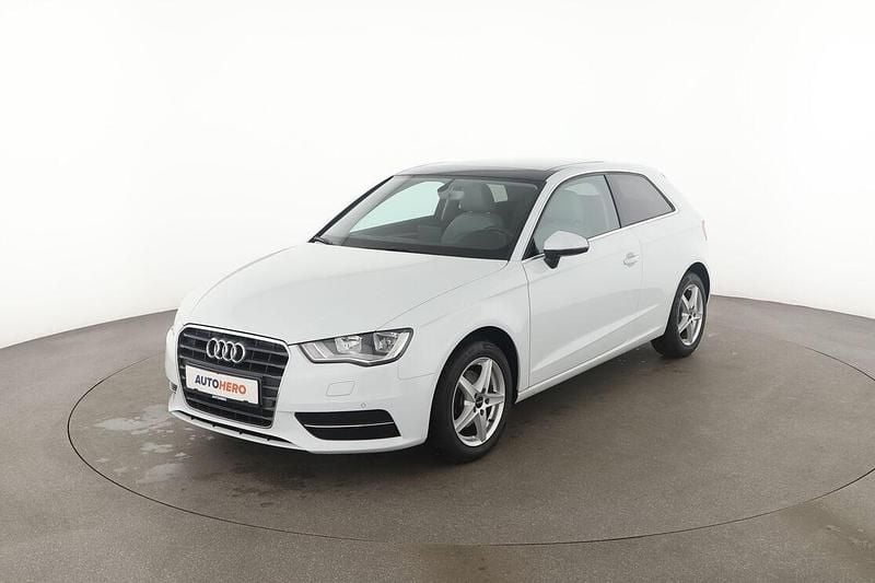 Weiß Gebraucht 2015 Audi A3 Ambiente Limousine | 12.710 € (Fairer Preis) - Bild 1/3