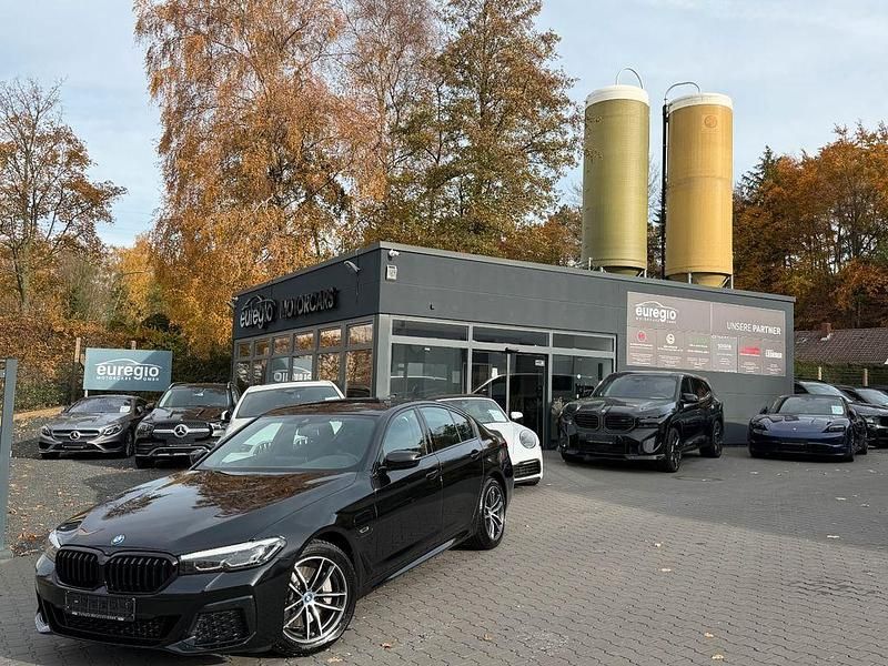 Gebraucht BMW 530e M Sport 292 PS (214 kW) 2023 Schwarz Limousine