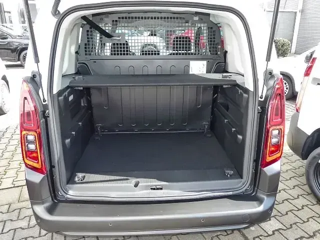 Neu Fiat Doblò 102 PS (75 kW) 2026 Van / Kleinbus