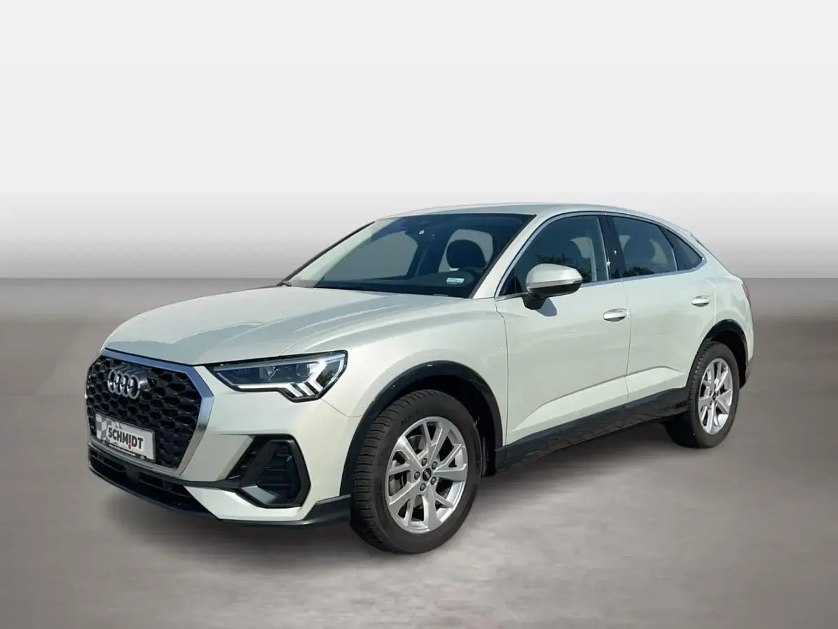 Gebraucht Audi Q3 Sportback Ambiente 150 PS (110 kW) 2022 Silber SUV
