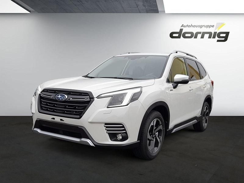 Gebraucht Subaru Forester Platinum 150 PS (110 kW) 2022 Crystal white pearl SUV