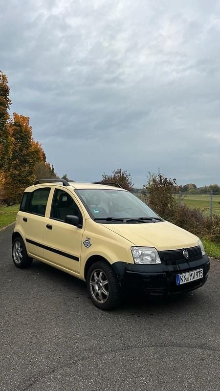 Gelb Gebraucht 2009 Fiat Panda Kleinwagen | 750 € (Superpreis) - Bild 1/4