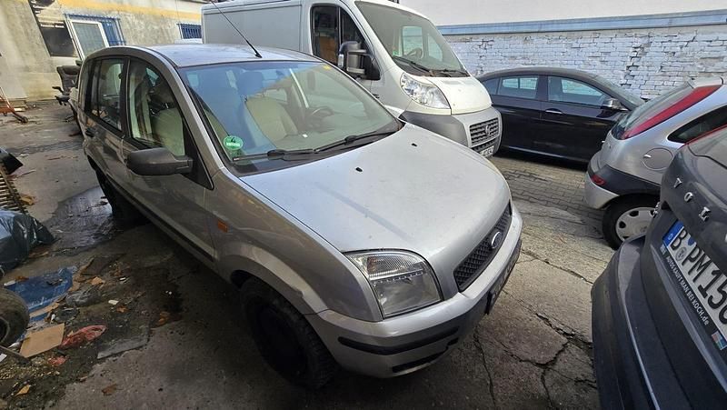 Silber Gebraucht 2004 Ford Fusion Limousine | 1.800 € (Guter Preis) - Bild 1/4