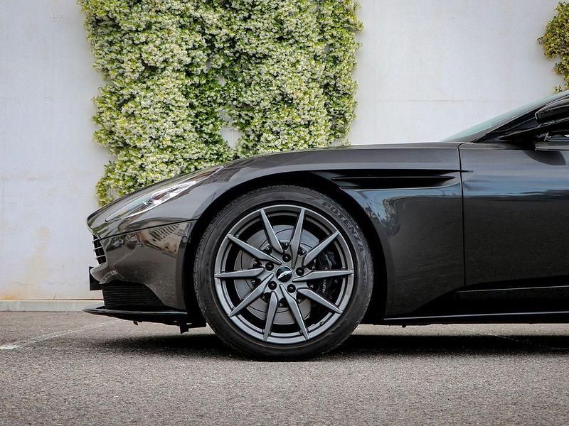 Gebraucht Aston Martin DB11 510 PS (375 kW) 2021 Grau Cabrio