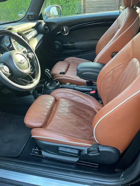 Gebraucht Mini Cooper 136 PS (100 kW) 2018 Schwarz Kleinwagen