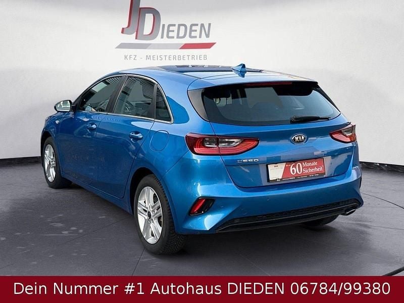 Gebraucht Kia Ceed 101 PS (74 kW) 2020 Blau Kleinwagen