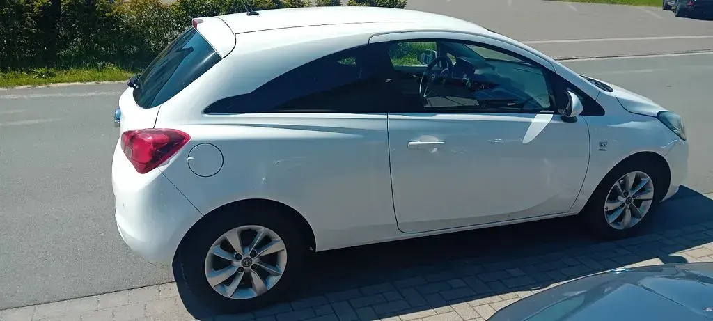 Gebraucht Opel Corsa drive 69 PS (50 kW) 2015 Weiß Kleinwagen