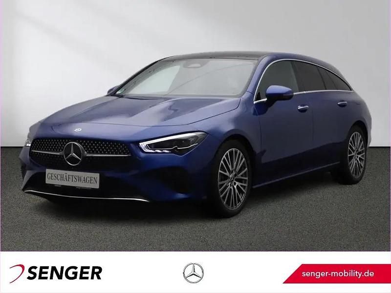 Lack spektralblau Gebraucht 2025 Mercedes CLA200 Progressive Kombi | 41.440 € - Bild 1/1