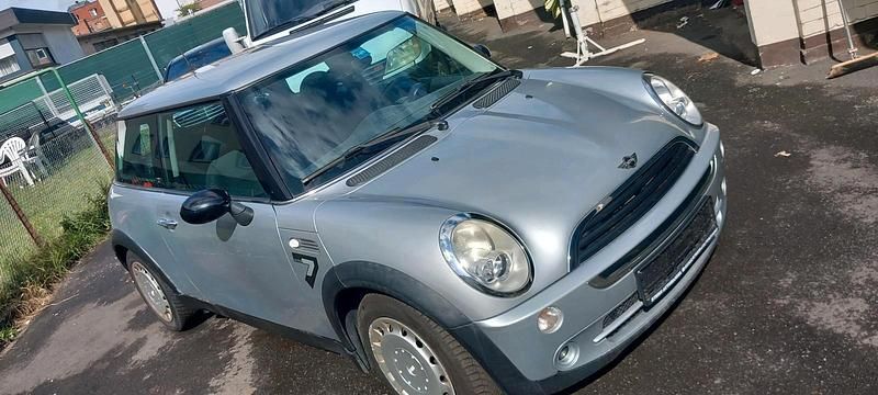 Silber Gebraucht 2006 Mini Cooper Coupé Coupé | 1.500 € (Superpreis) - Bild 1/4