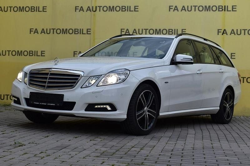 Weiß Gebraucht 2010 Mercedes E220 Kombi | 7.500 € (Guter Preis) - Bild 1/4
