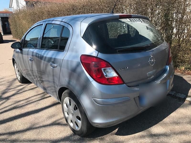 Gebraucht Opel Corsa 80 PS (58 kW) 2010 Silber Kleinwagen