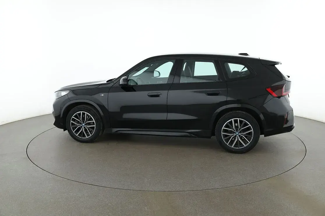 Gebraucht BMW iX1 M Sport 279 kW (380 PS) 2022 Schwarz SUV