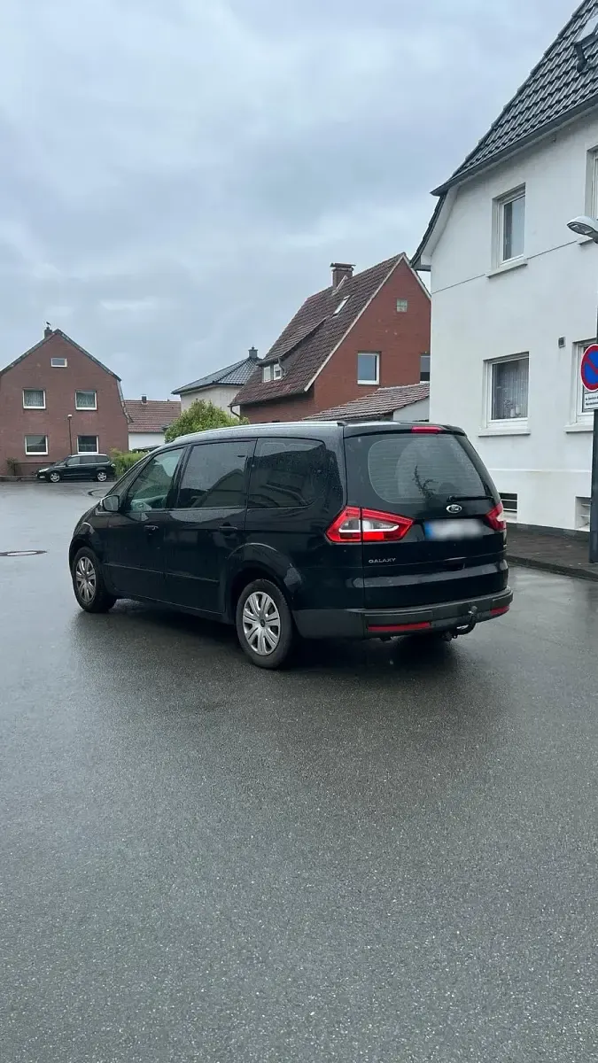 Używany Ford Galaxy 140 KM (102 kW) 2010 Czarny Minivan