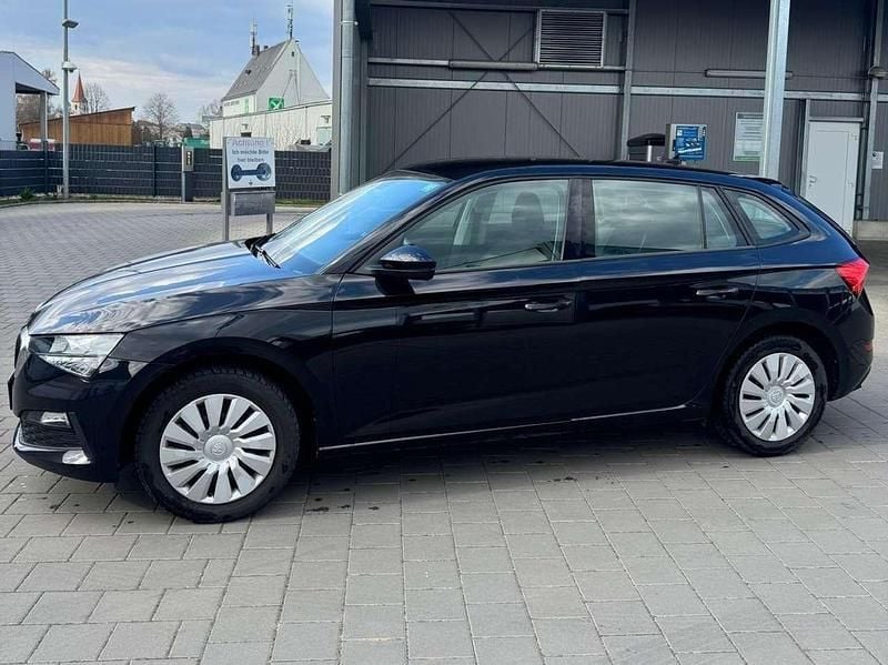 Gebraucht Skoda Scala Active 95 PS (69 kW) 2020 Schwarzmagic perleffekt Kleinwagen