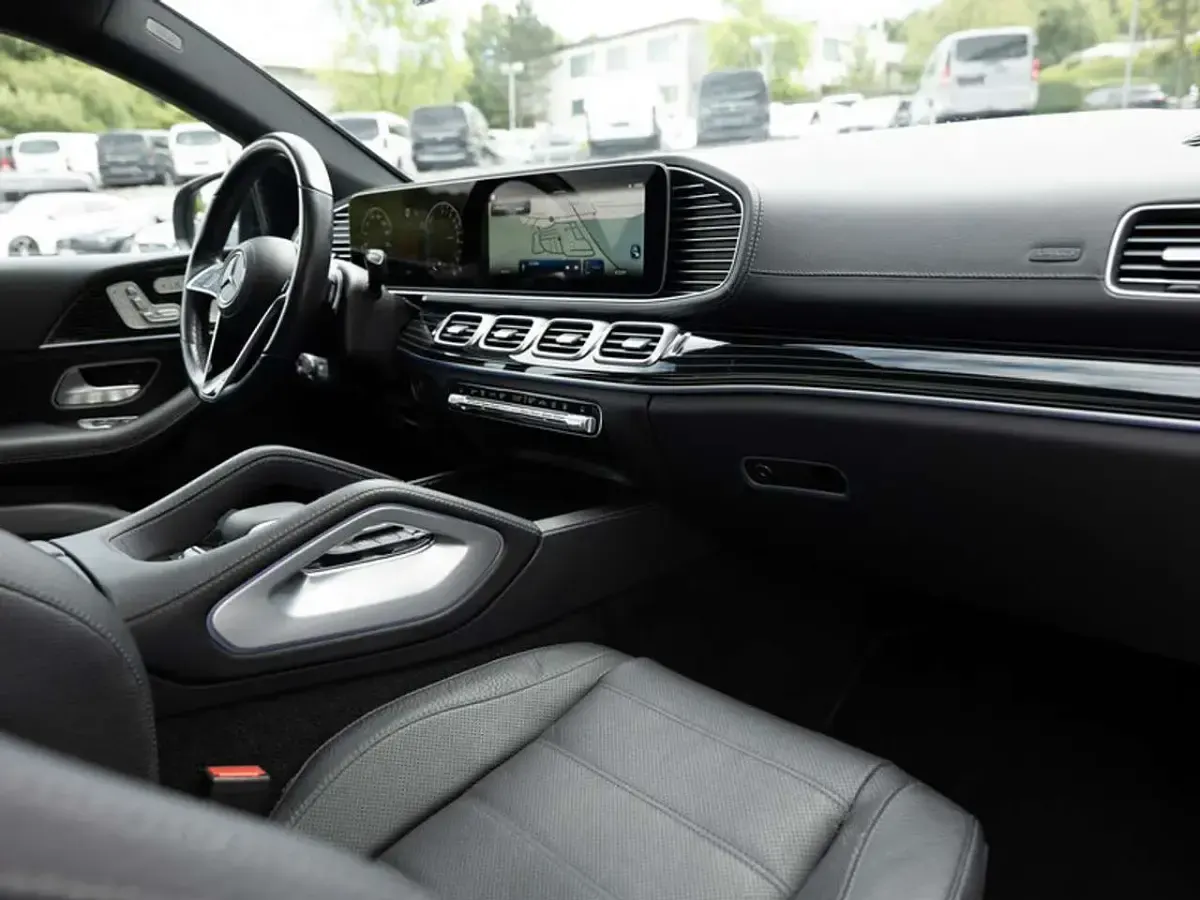 Gebraucht Mercedes GLE400 AMG 252 PS (185 kW) 2023 Grau metalliclack selenitgrau SUV