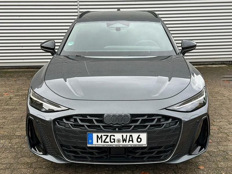 Gebraucht Audi A6 Sport 204 PS (150 kW) 2025 Grau Kombi