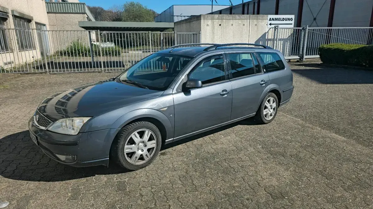 Gebraucht Ford Mondeo 170 PS (125 kW) 2005 Grau Kombi