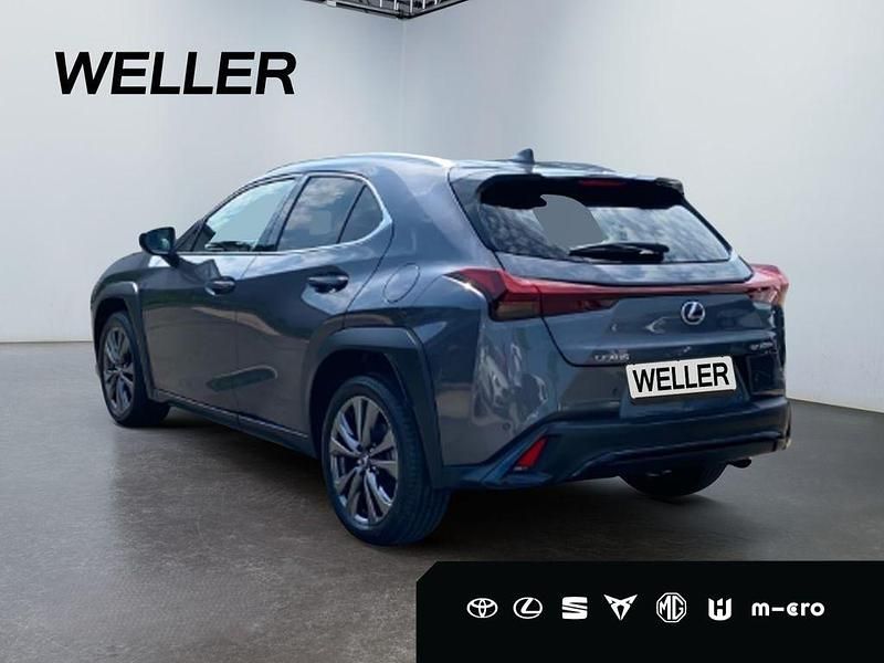 Neu Lexus UX 300h Sport Design Packet 199 PS (146 kW) 2026 Obsidiangrau metallic SUV