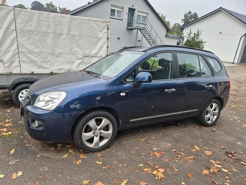 Blau Gebraucht 2009 Kia Carens Van / Kleinbus | 1.900 € (Guter Preis) - Bild 1/4