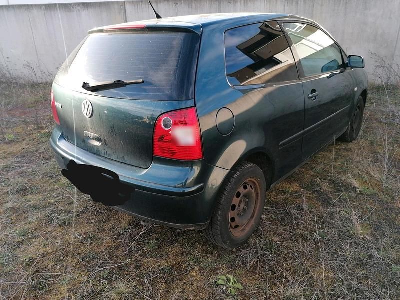 Second-hand VW Polo 54 CP (39 kW) 2003 Verde Hatchback