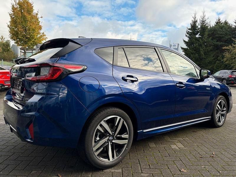 Gebraucht Subaru Impreza Platinum 136 PS (100 kW) 2025 Blau Limousine