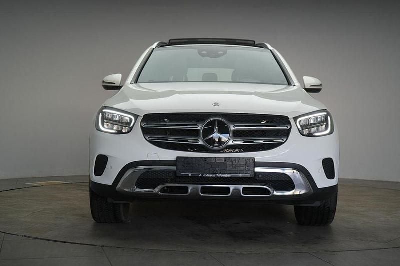 Gebraucht Mercedes GLC300e 194 PS (142 kW) 2022 Weiß SUV