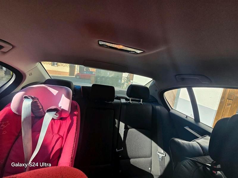 Second-hand BMW 523 204 CP (150 kW) 2011 Maro Berlinǎ