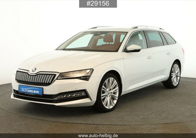 Weiß Gebraucht 2023 Skoda Superb Style Kombi | 28.990 € (Superpreis) - Bild 1/4