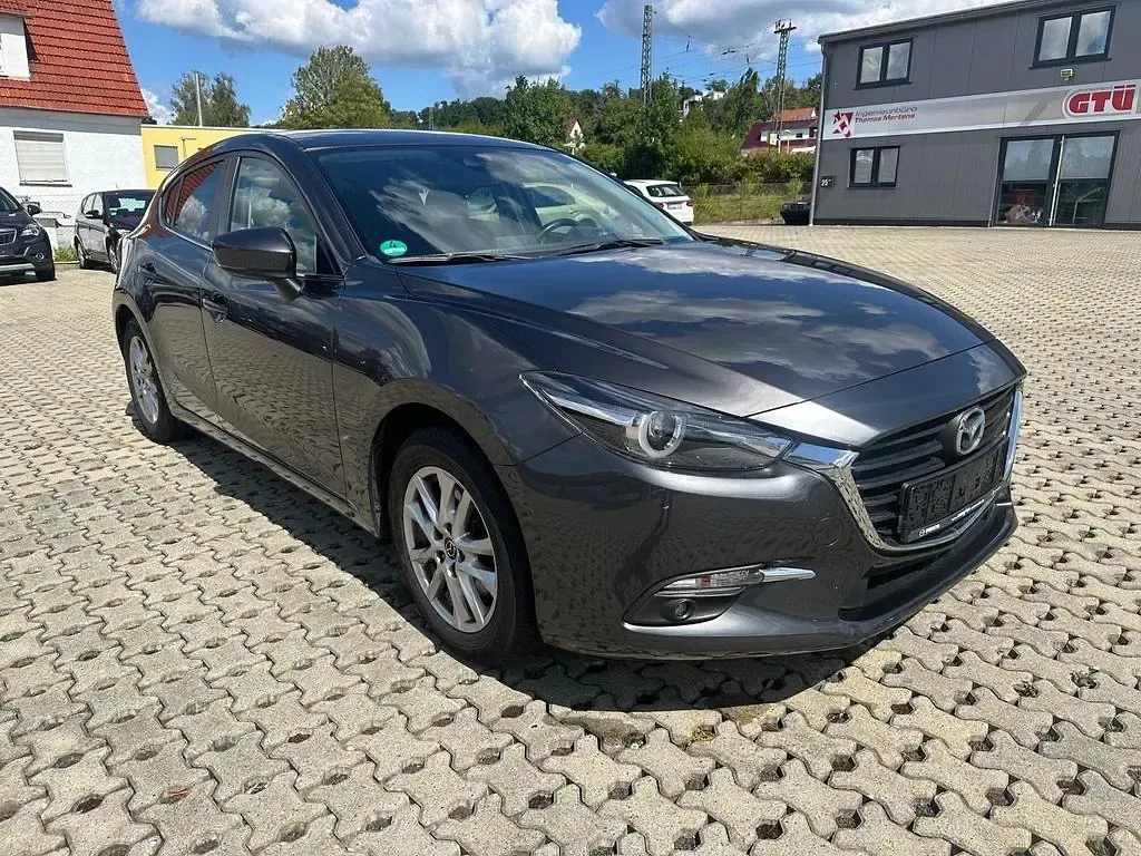 Gebraucht Mazda 3 Exclusive-Line 120 PS (88 kW) 2017 Grau Limousine