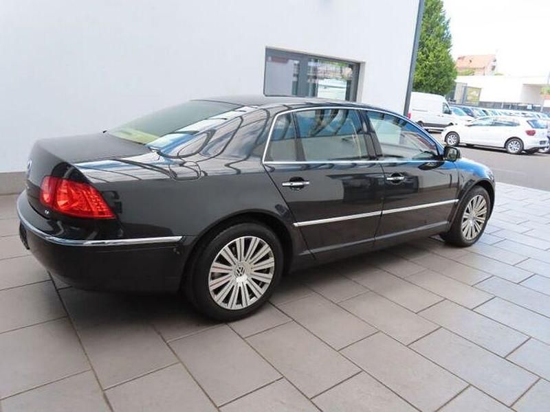 Second-hand VW Phaeton 224 CP (164 kW) 2006 Negru Berlinǎ