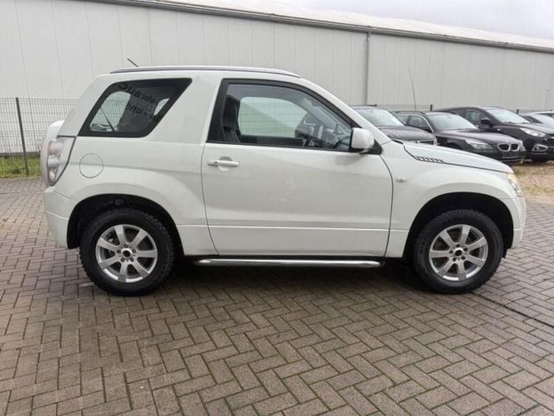 Gebraucht Suzuki Grand Vitara 110 PS (80 kW) 2008 Weiß SUV