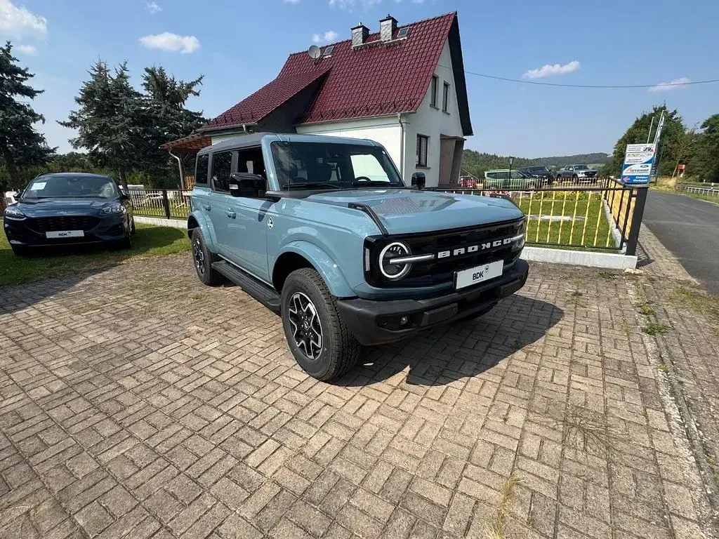 Neu Ford Bronco Outer Banks 334 PS (245 kW) 2026 Blau SUV