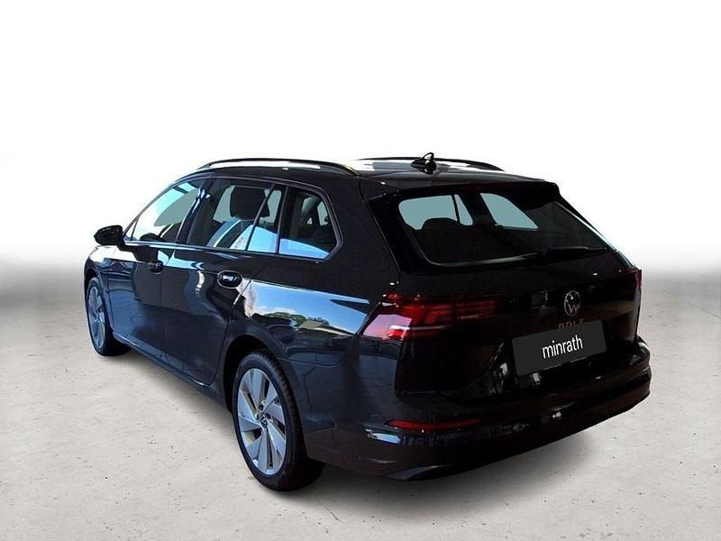 Neu VW Golf VIII Life 116 PS (85 kW) 2025 Grau Kombi