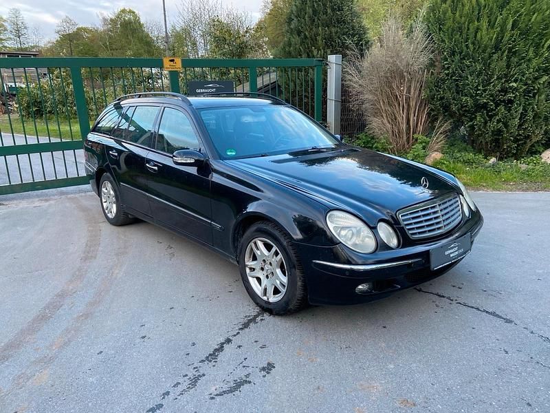 Gebraucht Mercedes E280 Elegance 177 PS (130 kW) 2005 Schwarz Kombi