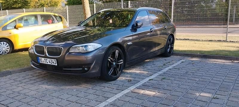 Gebraucht BMW 525 218 PS (160 kW) 2012 Grau Kombi