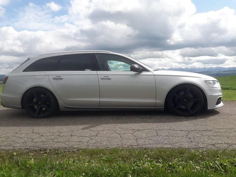 Silber Gebraucht 2012 Audi A6 Sport Kombi | 21.900 € - Bild 1/4