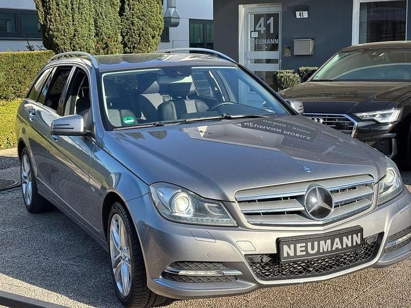 Gebraucht Mercedes C200 184 PS (135 kW) 2011 Silber Limousine