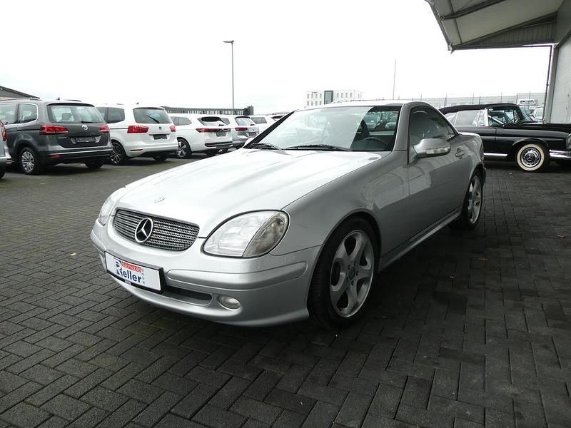 Gebraucht Mercedes SLK230 197 PS (144 kW) 2003 Silber Cabrio