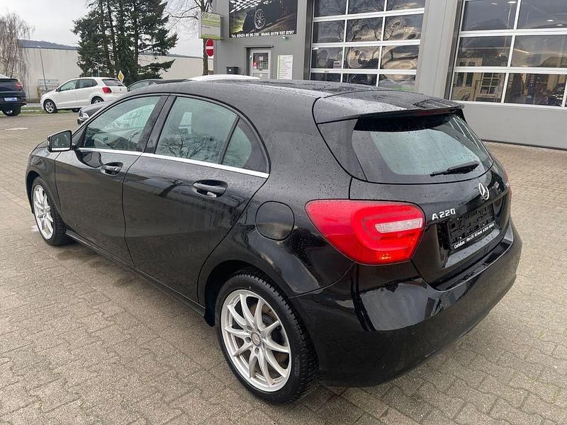 Gebraucht Mercedes A220 170 PS (125 kW) 2013 Schwarz Limousine