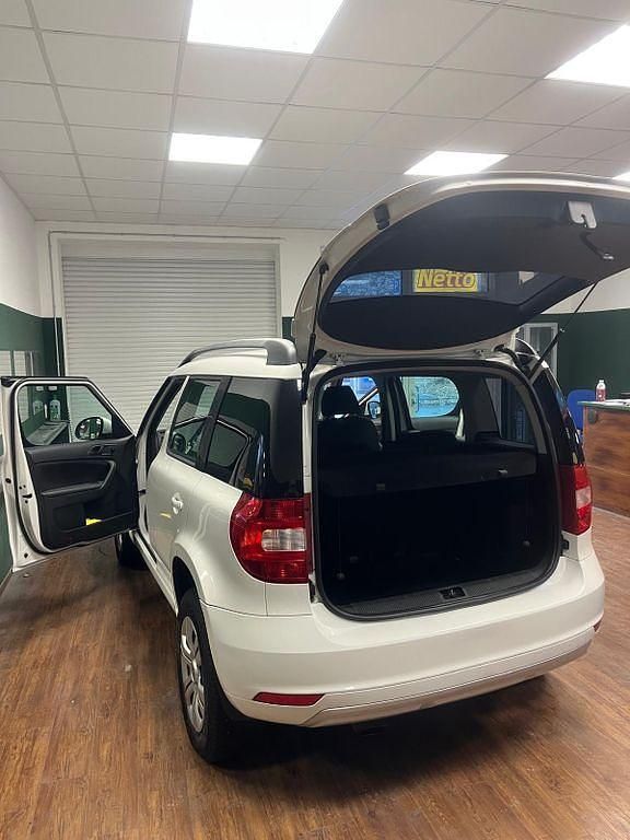 Gebraucht Skoda Yeti Active 105 PS (77 kW) 2014 Weiß SUV