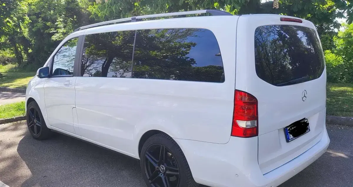 Gebraucht Mercedes V220 163 PS (119 kW) 2019 Weiß Van / Kleinbus