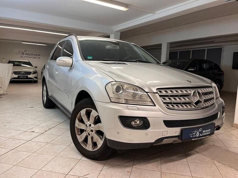 Gebraucht Mercedes ML320 224 PS (164 kW) 2008 Silber SUV