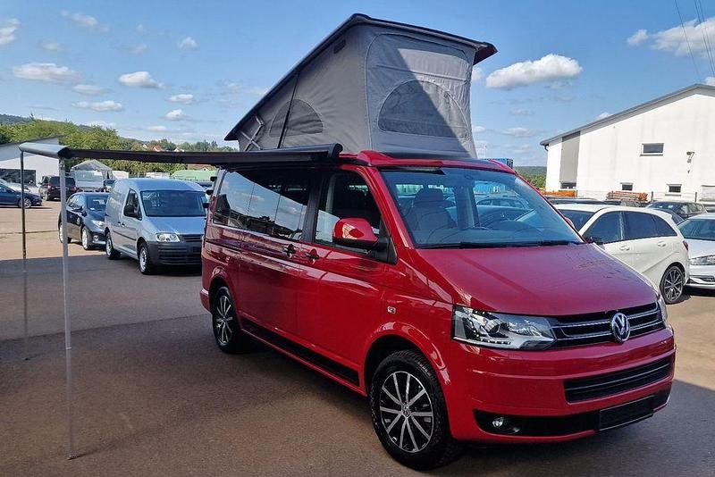 Rot Gebraucht 2013 VW T5 California Van | 27.800 € - Bild 1/4