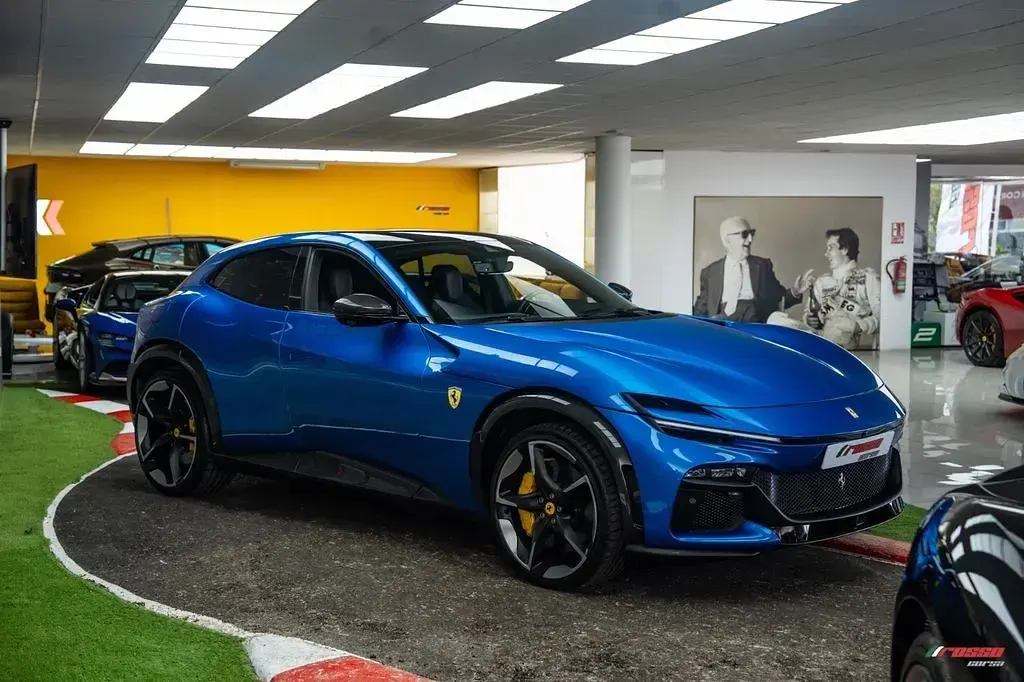 Gebraucht Ferrari Purosangue 986 PS (725 kW) 2025 Blau SUV