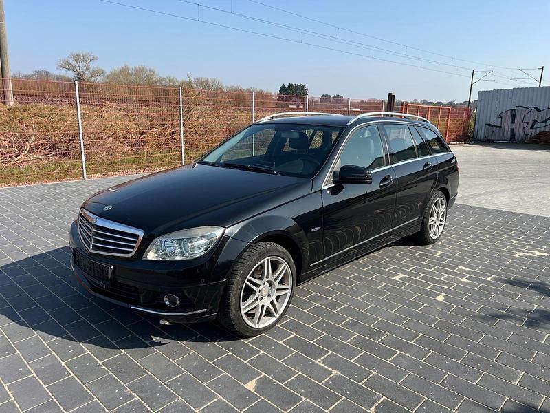 Gebraucht Mercedes C250 204 PS (150 kW) 2009 Schwarz Kombi