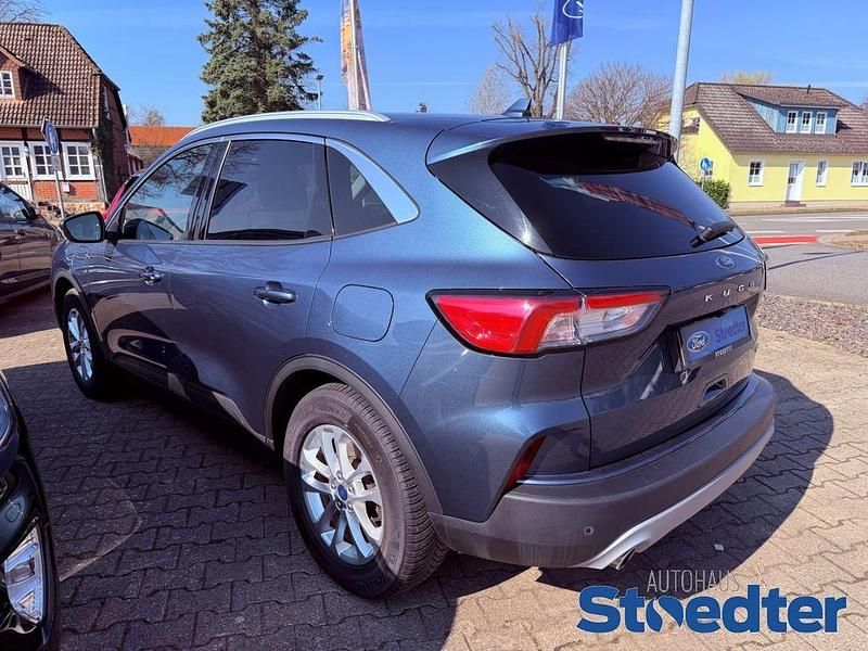 Gebraucht Ford Kuga Titanium 152 PS (111 kW) 2021 Blau SUV