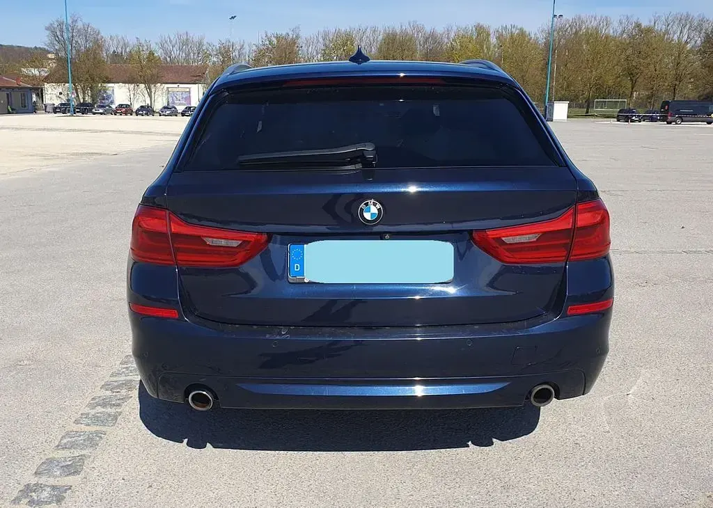 Second-hand BMW 530 265 CP (194 kW) 2017 Albastru Berlinǎ