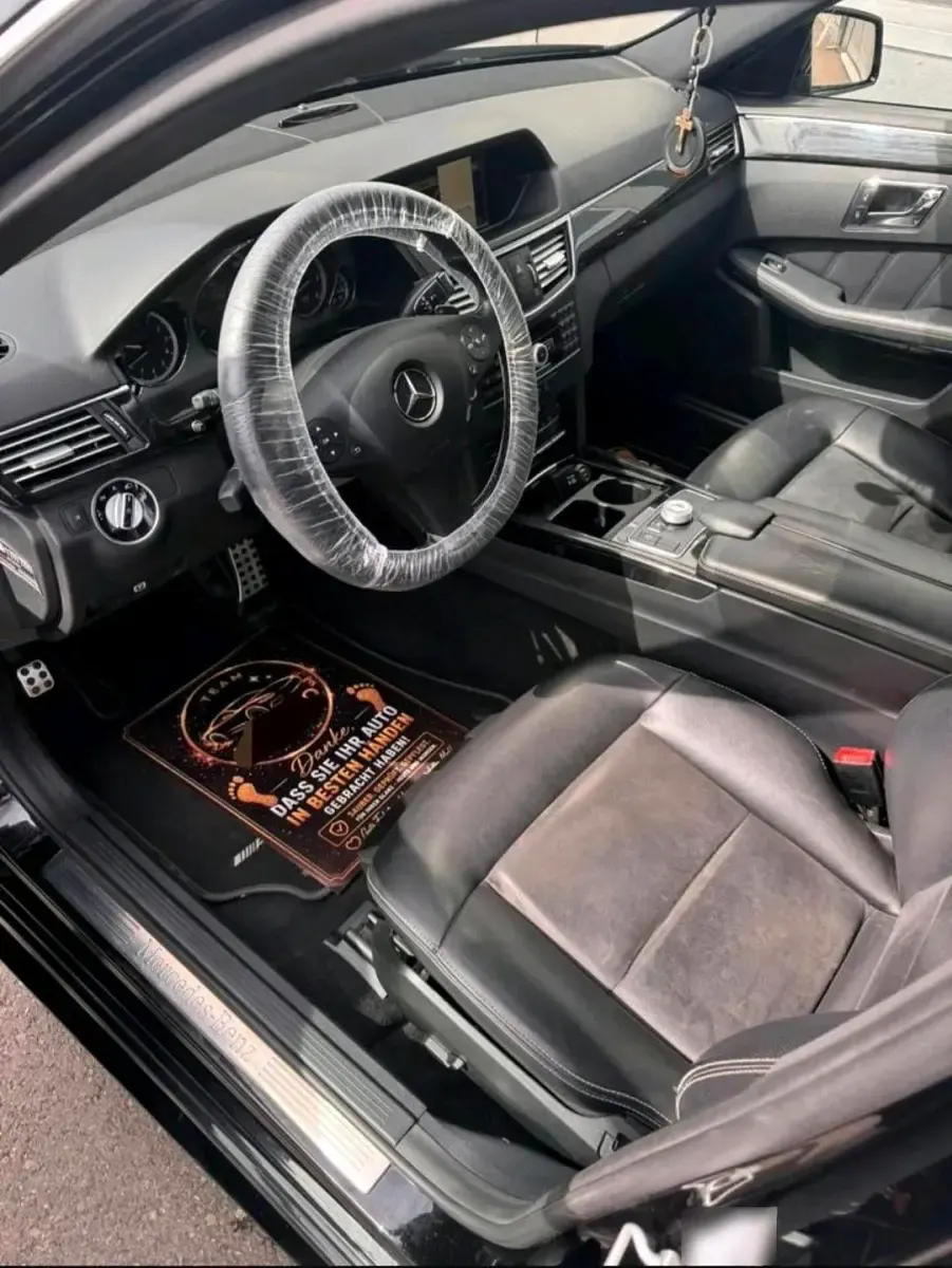 Gebraucht Mercedes E300 AMG 204 PS (150 kW) 2010 Schwarz Limousine