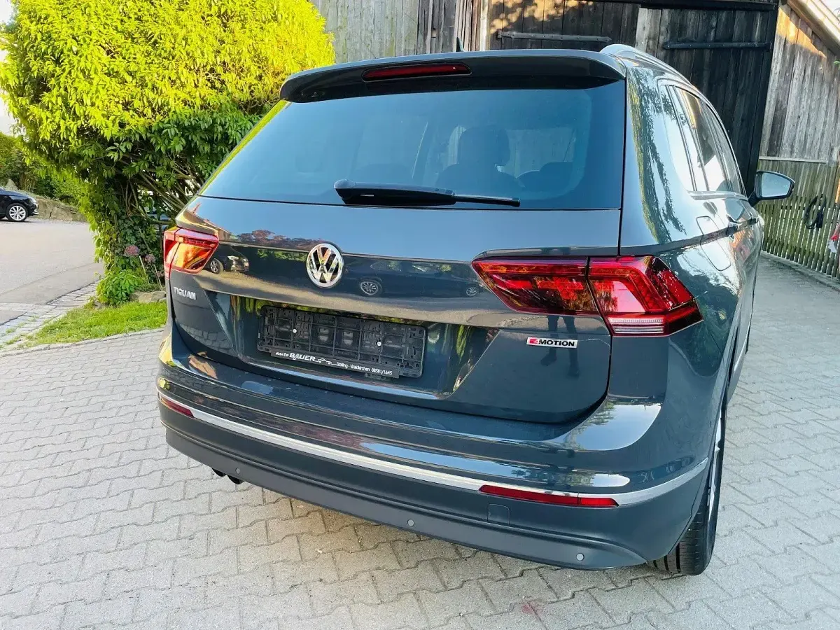 Gebraucht VW Tiguan 190 PS (139 kW) 2020 Grau SUV